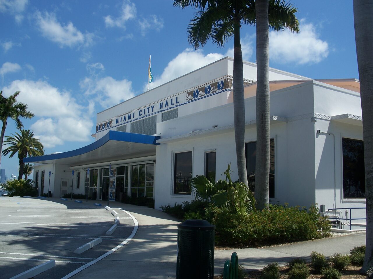 Miami_FL_Pan_Am_Bldg_city_hall03-1280x960.jpg